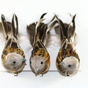 16cm Feather bird with glitter and clip 20Y027