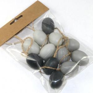 4cm plastick egg with rope 12pc 13BY007