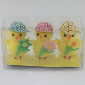 5.5cm Easter pom pom chick with hat and flower 3pk