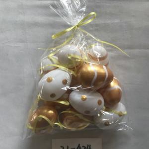 6cm plastic egg with painting and rope 12PC 21-424/425/426