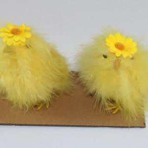 A pair of feather chick with flower ST91049