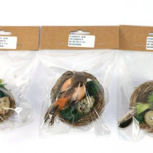 Bird with egg in nest ST92067