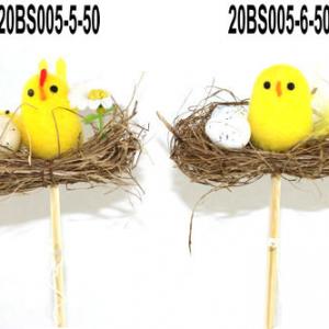 Chick with grass on 50cm stick 20BS005-5-50/-6-50