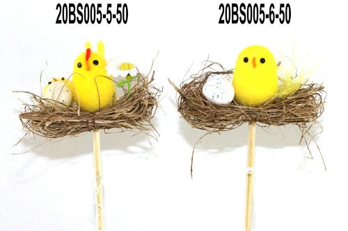 Chick with grass on 50cm stick 20BS005-5-50/-6-50