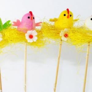 Easter chick color asst. on 7cm grass with stick