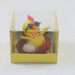 Easter pom pom chick with glass in nest