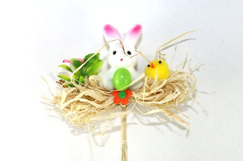 Easter rabbit with grass on 50cm stick 20BS003-1-50