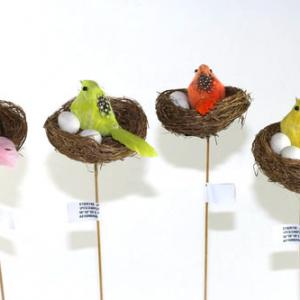 Feather bird with egg in nest on stick ST92074