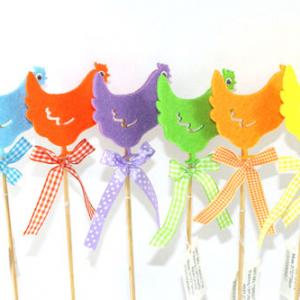 Felt chick with stick 12BS217-9