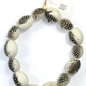 Plastic egg with feather wreath ST93081