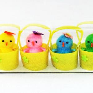 Pom pom chick color asst. with flower in felt basket 4pk